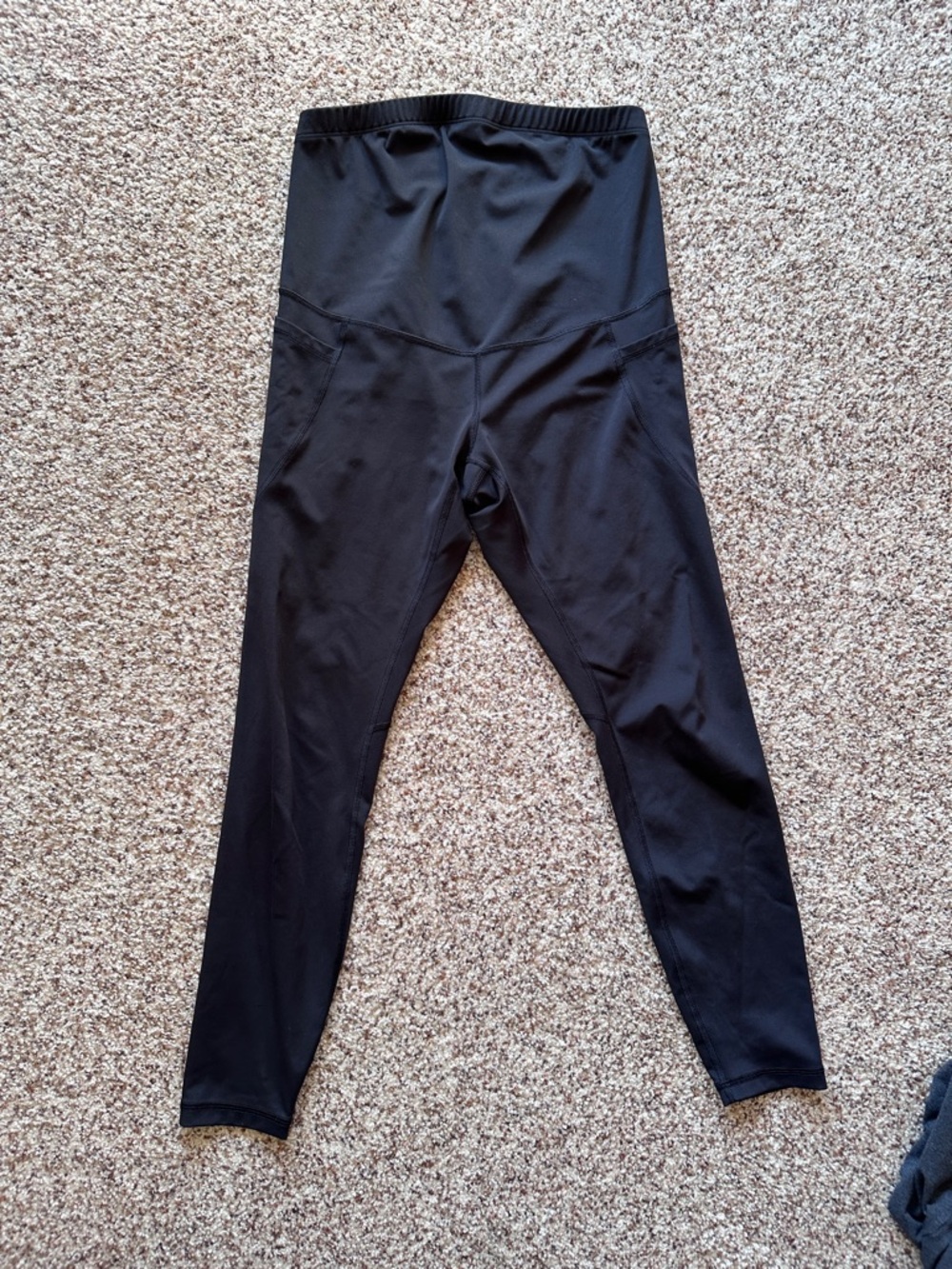 Old Navy Black Elevate Go-Dry Active MaternityLeggings